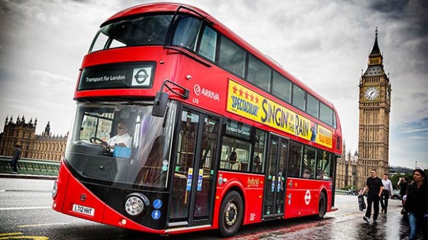 Xe buýt hai tầng nổi tiếng ở thủ đô London (Anh)